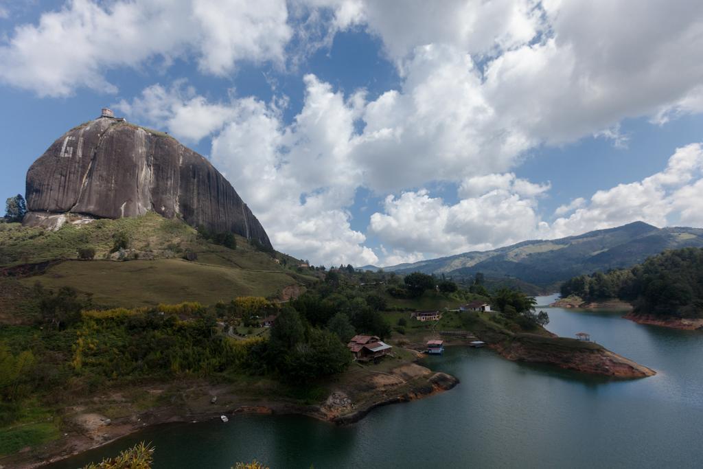 Casa Galeria Guatape Villa ภายนอก รูปภาพ