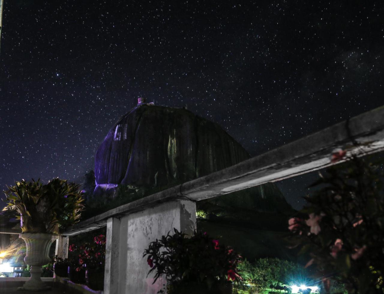 Casa Galeria Guatape Villa ภายนอก รูปภาพ